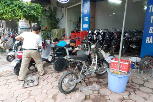 Khắc phục lỗi ắc quy xe điện bị kiệt không nạp được điện