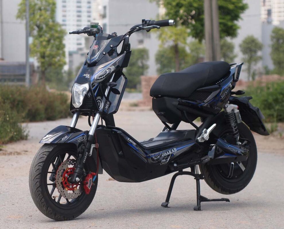 xe máy điện xmen pro osakar màu đen xanh