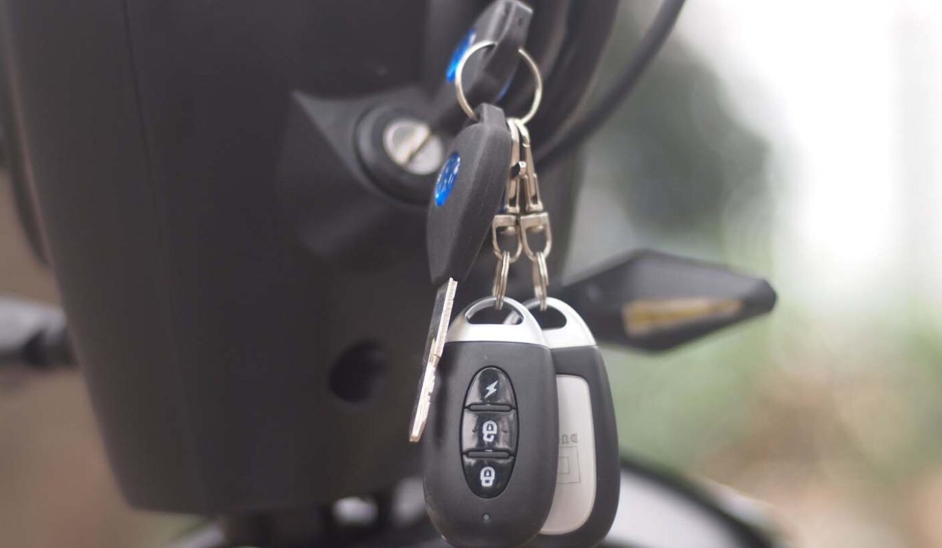 Khóa điện xe đạp điện Alpha Osakar