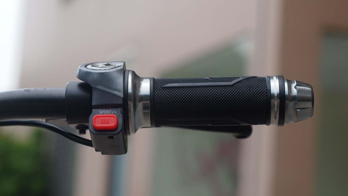 tay ga xe đạp điện M133 Aima DS