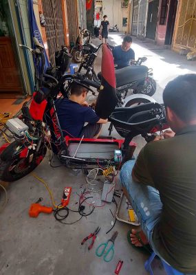 dạy nghề sửa chữa xe đạp điện