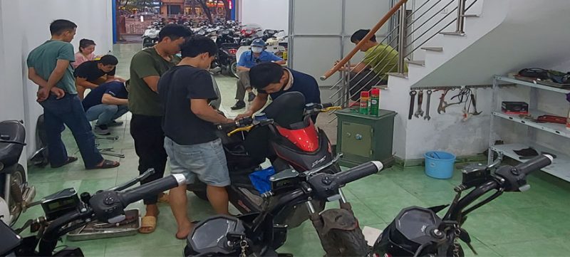 Học sửa xe điện vinfast klara a2